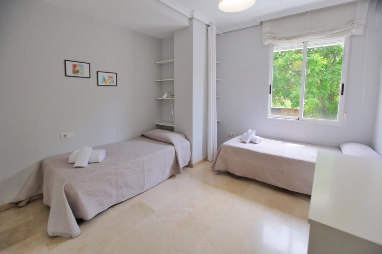Albeniz Apartment Kordoba Bagian luar foto